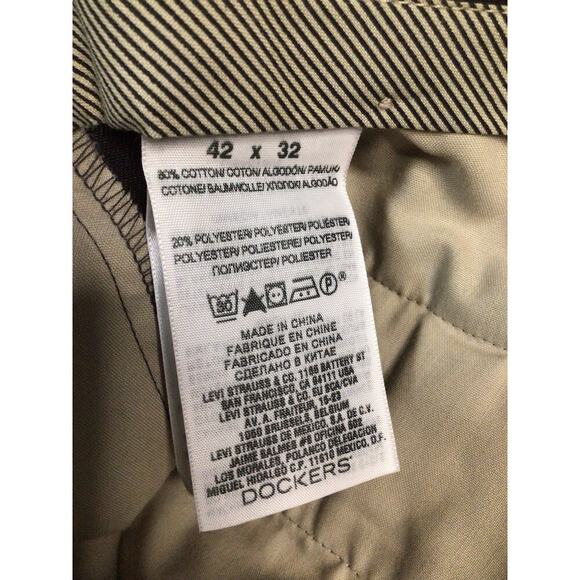 Dockers Pants Men 42x32 Gray D4 Relaxed Fit Cotton Never Iron Khaki Flat Front - Picture 4 of 7